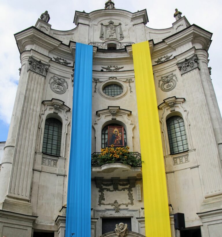 Детальніше про статтю “Царице України, випроси нам мир!”