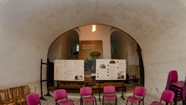 Нижній храм Нижній храм