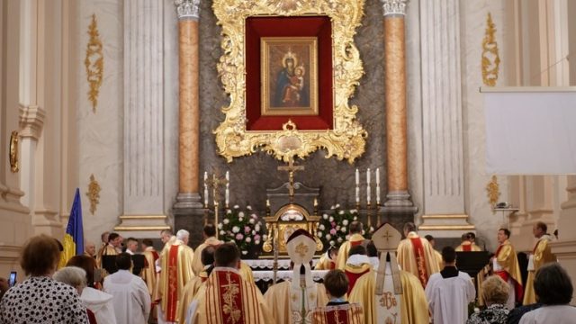 10 років освячення верхнього храму 10 років освячення верхнього храму