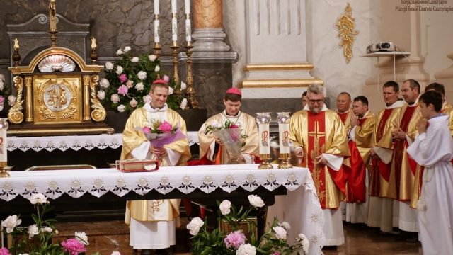 10 років освячення верхнього храму 10 років освячення верхнього храму