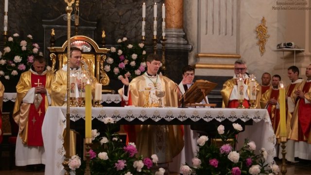 10 років освячення верхнього храму 10 років освячення верхнього храму