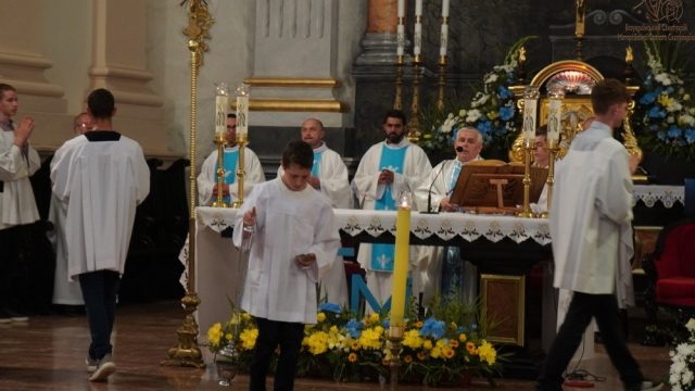 Паломники в часі війни Паломники в часі війни