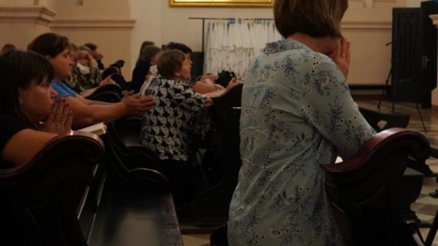 Паломники в часі війни Паломники в часі війни