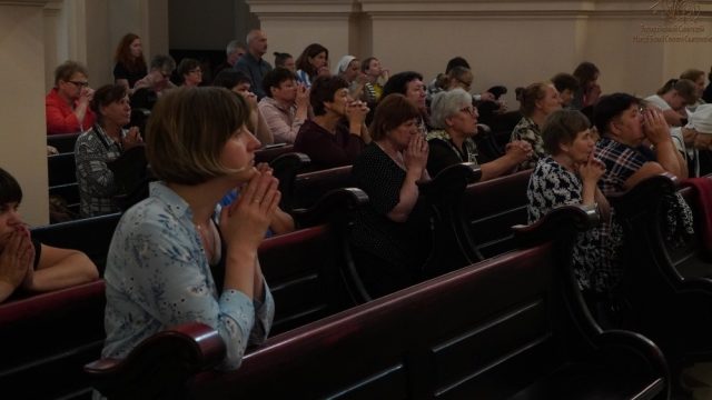 Паломники в часі війни Паломники в часі війни