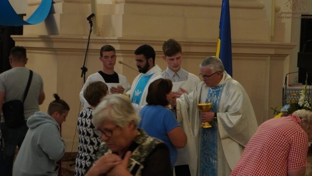 Паломники в часі війни Паломники в часі війни