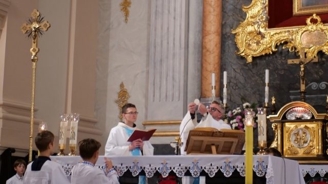 Паломництво осіб облачених в Скапулярій