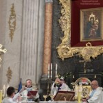 Ласкавий погляд Марії при вході у Бердичівський Санктуарій 6