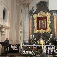 Ласкавий погляд Марії при вході у Бердичівський Санктуарій 2